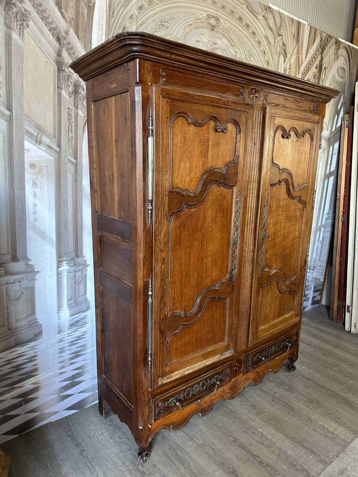 Herrschaftlicher Barockschrank Lothringer Schrank Barock um 1760 Eiche Intarsien