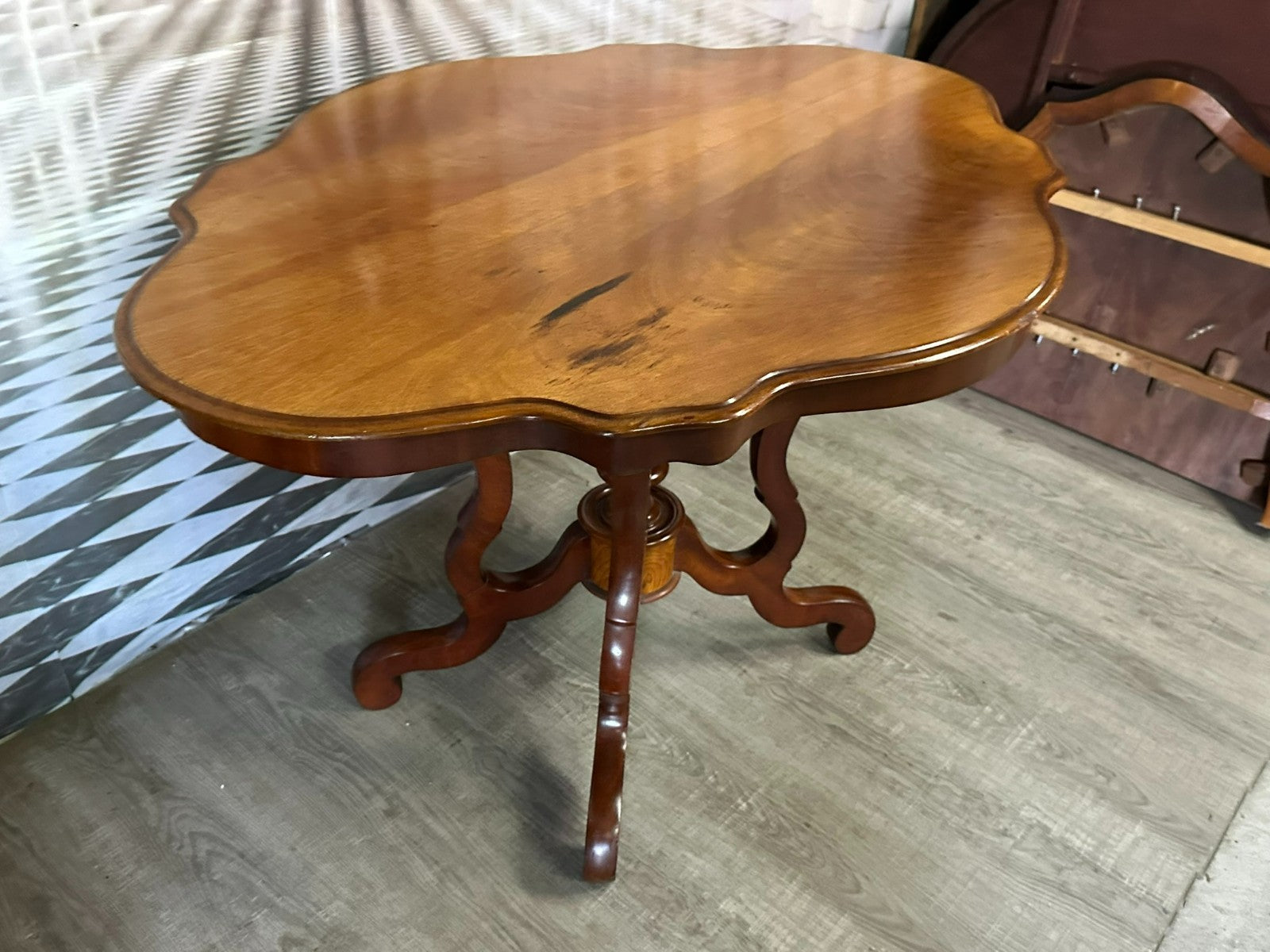 Antiker Esstisch Tisch um 1850 Spät Biedermeier Mahagoni Furnier