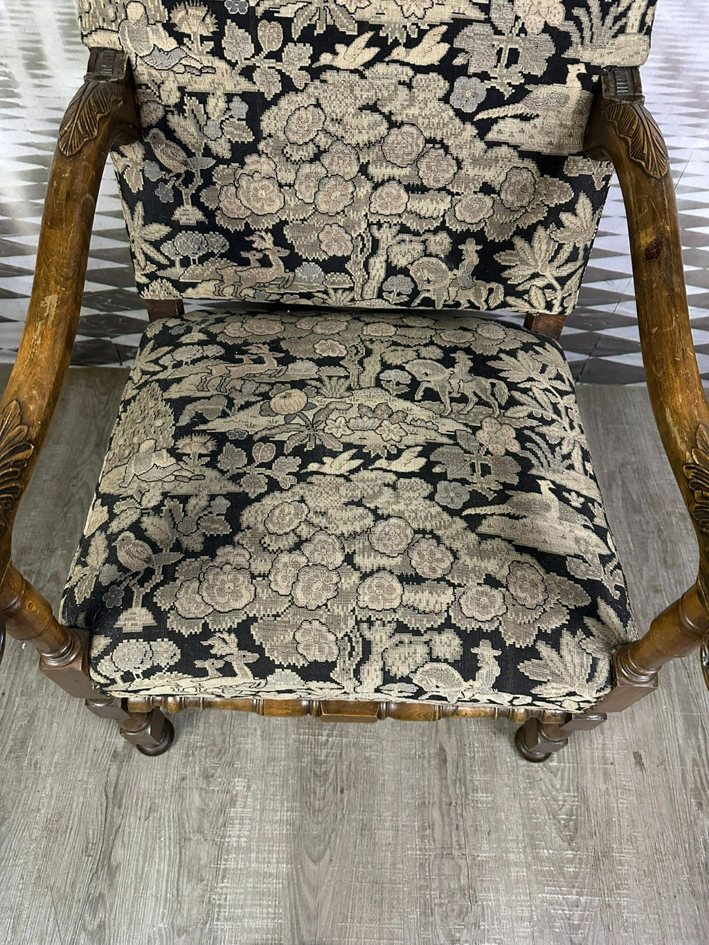 Antiker Barock Sessel Eiche und Gobelin Bezug 18 tes Jhdt