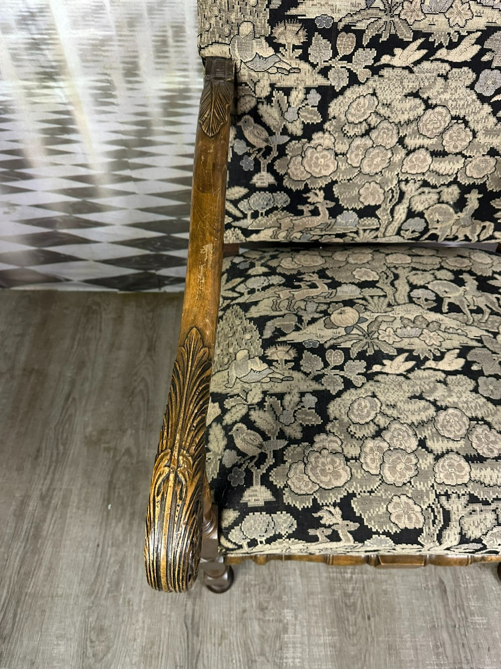 Antiker Barock Sessel Eiche und Gobelin Bezug 18 tes Jhdt