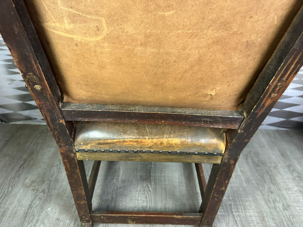 Antiker Barock Sessel Eiche und Leder datiert 1823 Ohrbackensessel