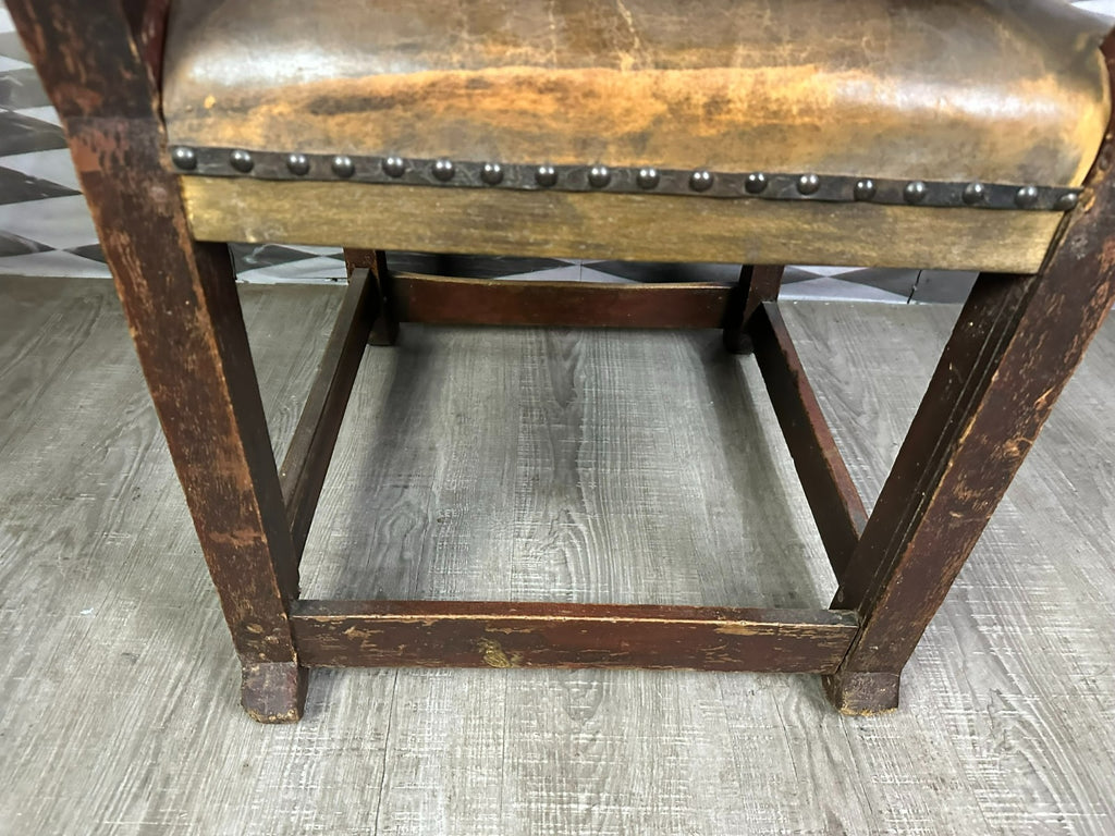 Antiker Barock Sessel Eiche und Leder datiert 1823 Ohrbackensessel