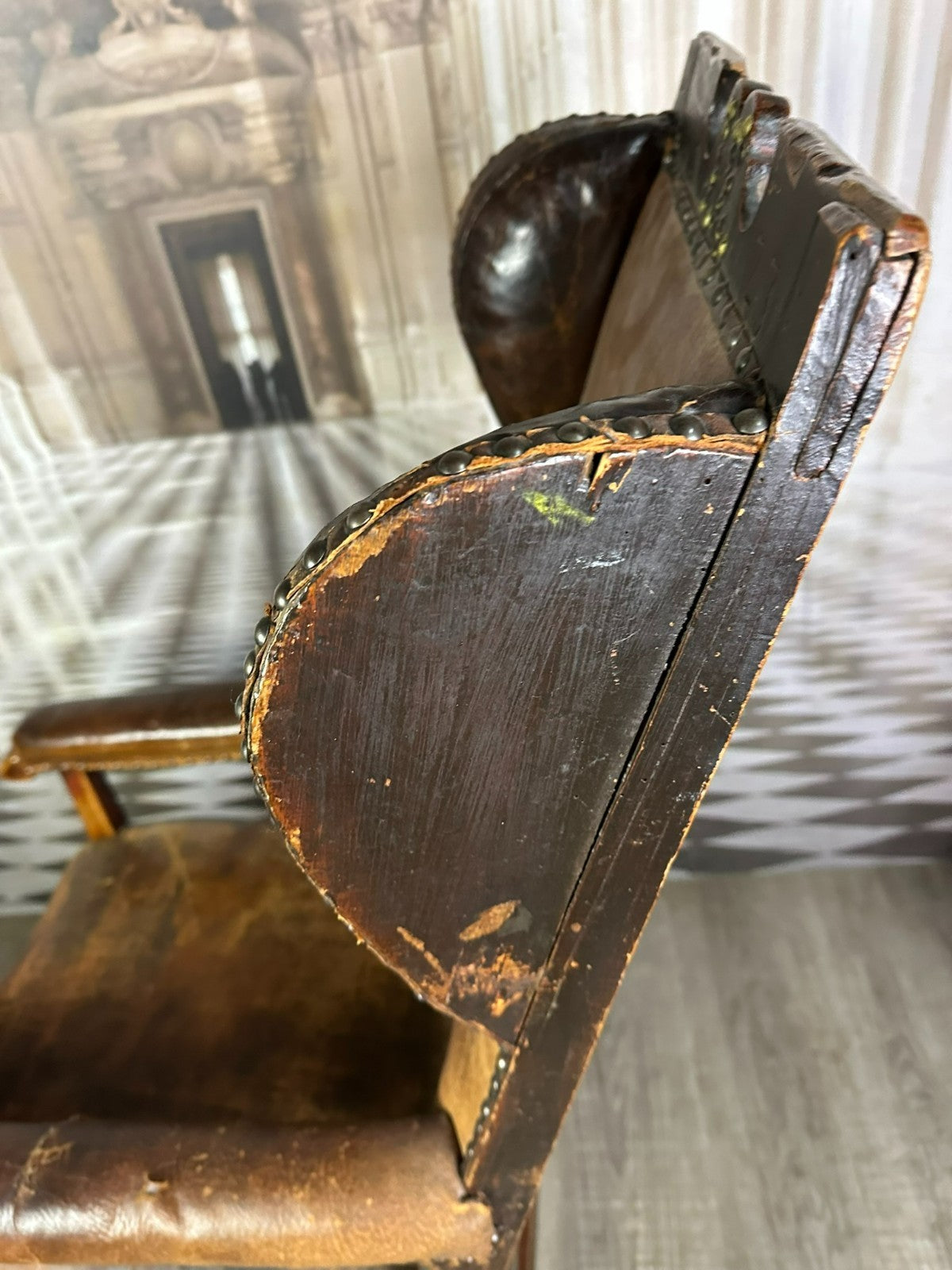 Antiker Barock Sessel Eiche und Leder datiert 1823 Ohrbackensessel