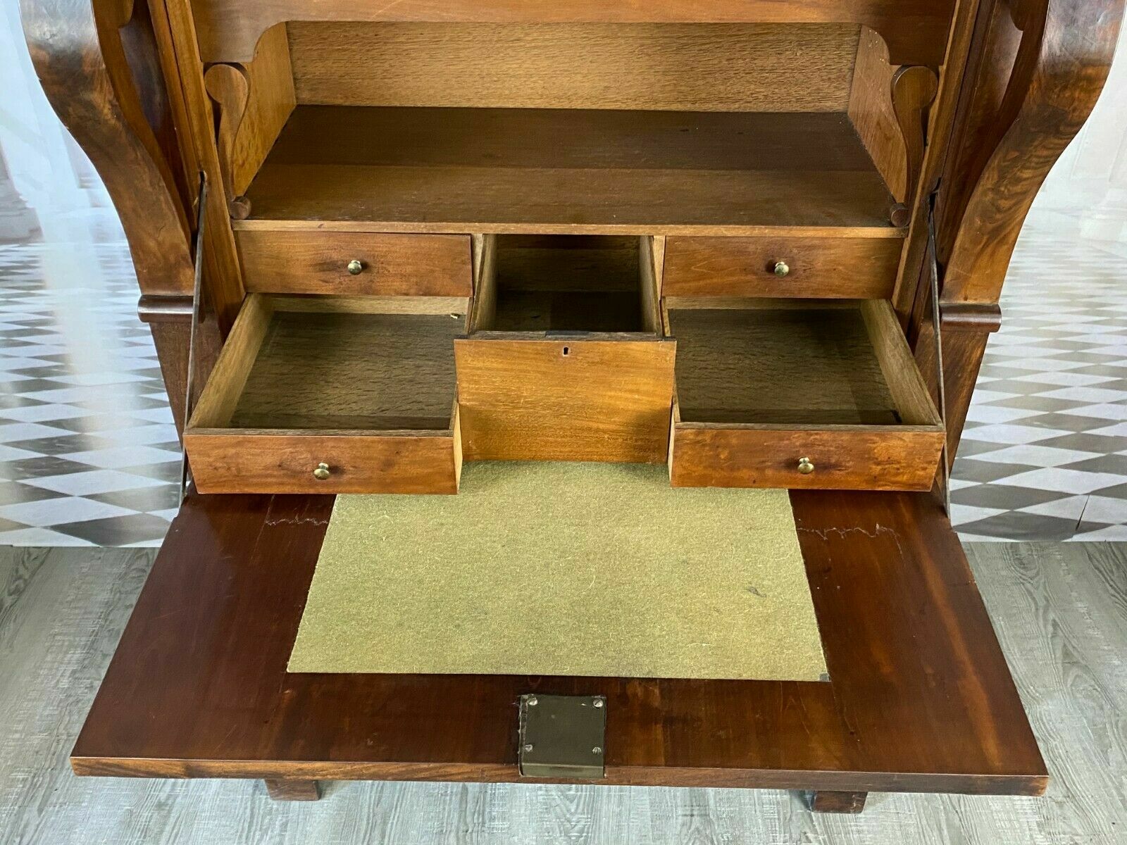 Empire Sekretär Biedermeier um 1820 Holz Mahagoni-Furniert schönes Innenleben