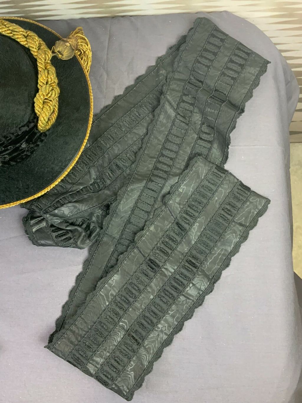Antiker Inntaler Trachtenhut samt Goldstickerei Elise Schmid