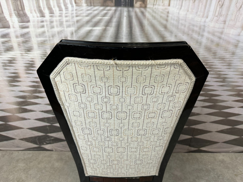 Roberto Ventura Designer Stuhl Holz Textil und Acryl