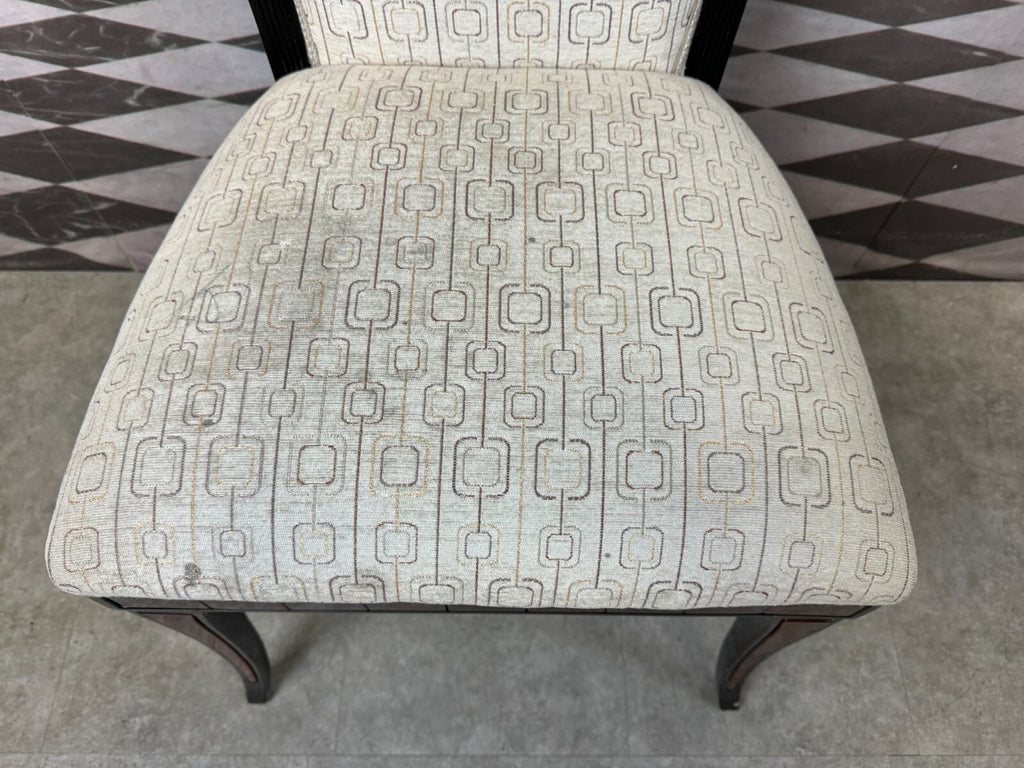 Roberto Ventura Designer Stuhl Holz Textil und Acryl