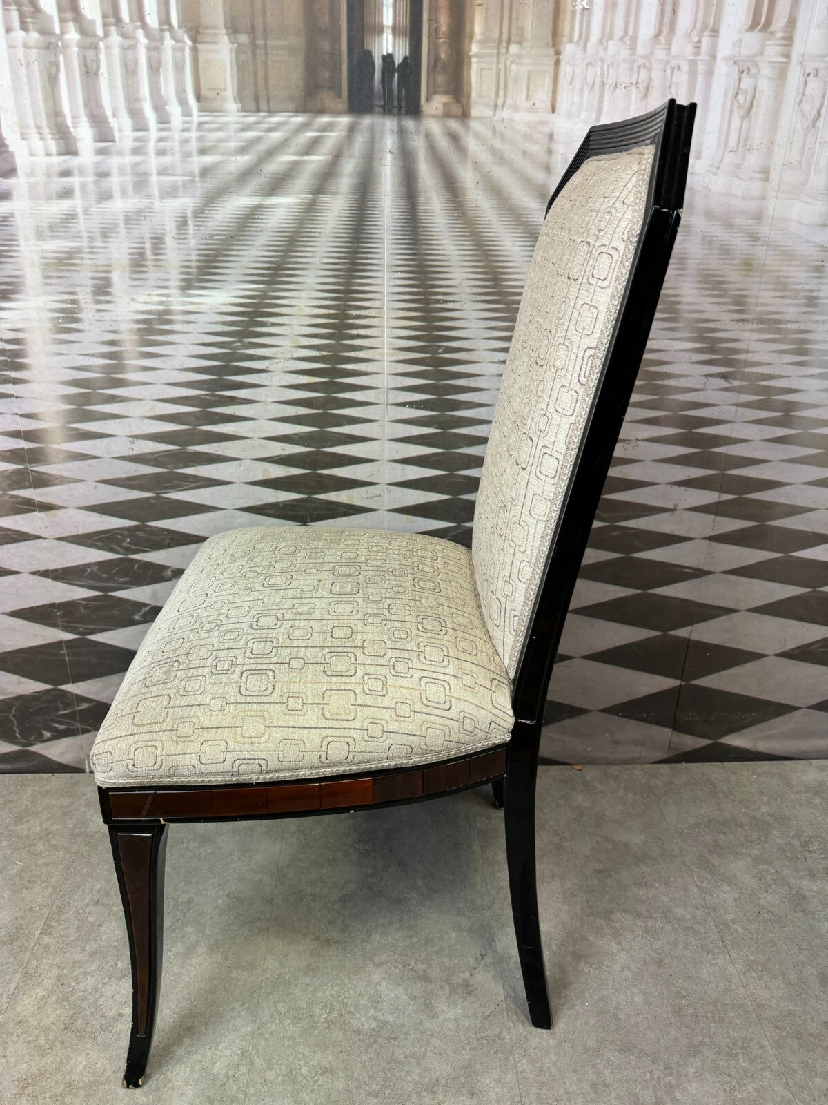 Roberto Ventura Designer Stuhl Holz Textil und Acryl