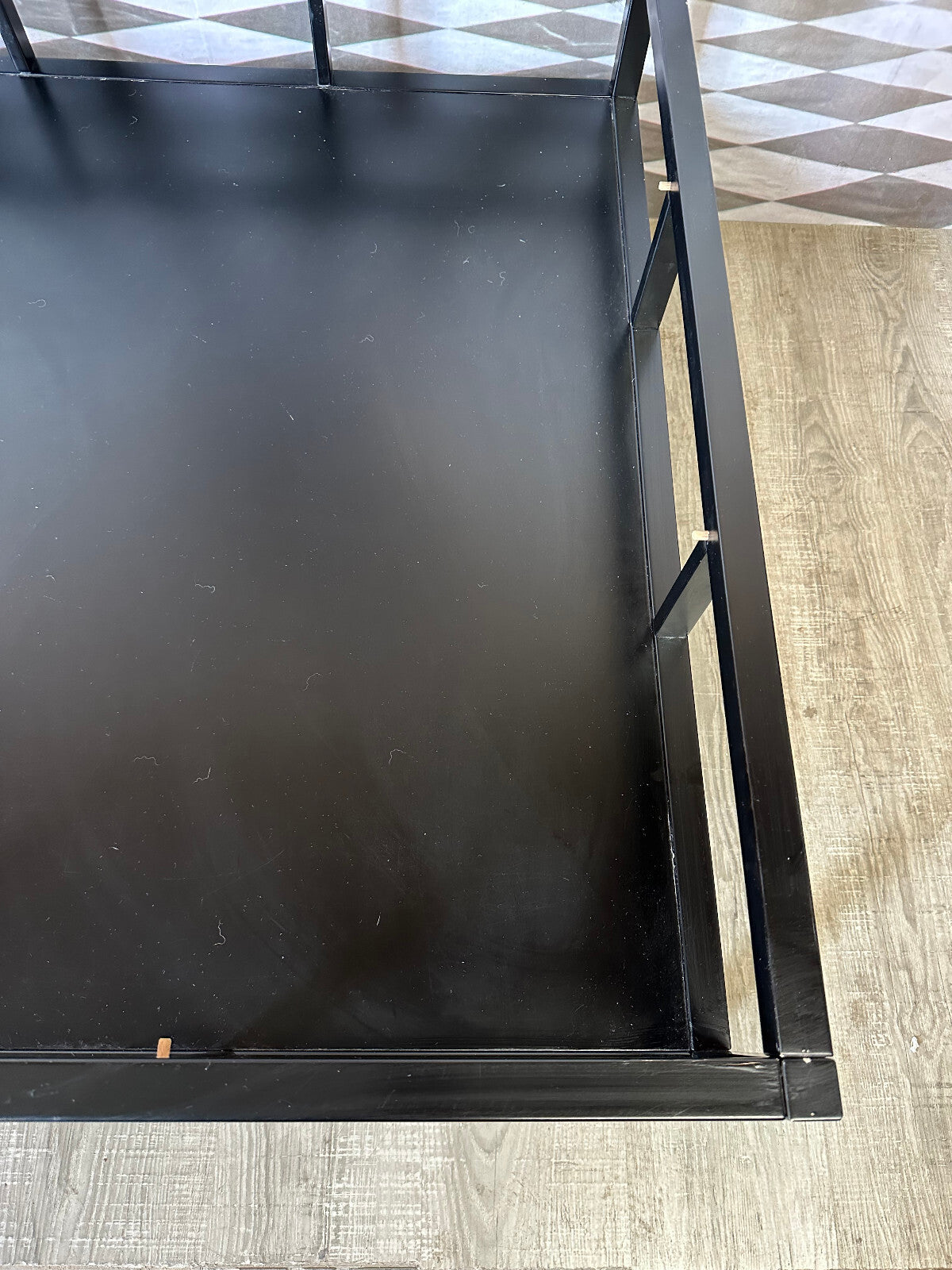 Sehr grosser Vintage Beistelltisch mit Glasplatte 100x100cm
