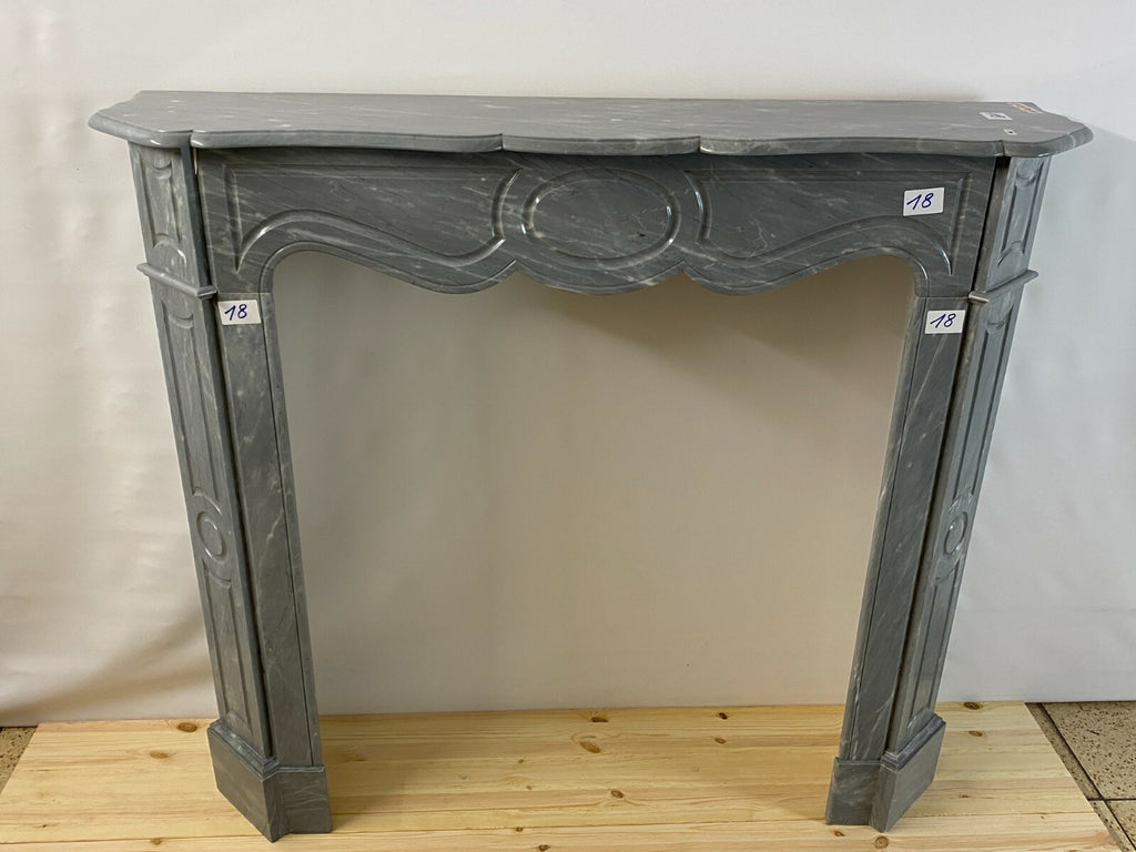 ANTIKE KAMINUMRANDUNG MARMOR KAMIN UM 1910 JUGENDSTIL GRAU WEISSE ADERN