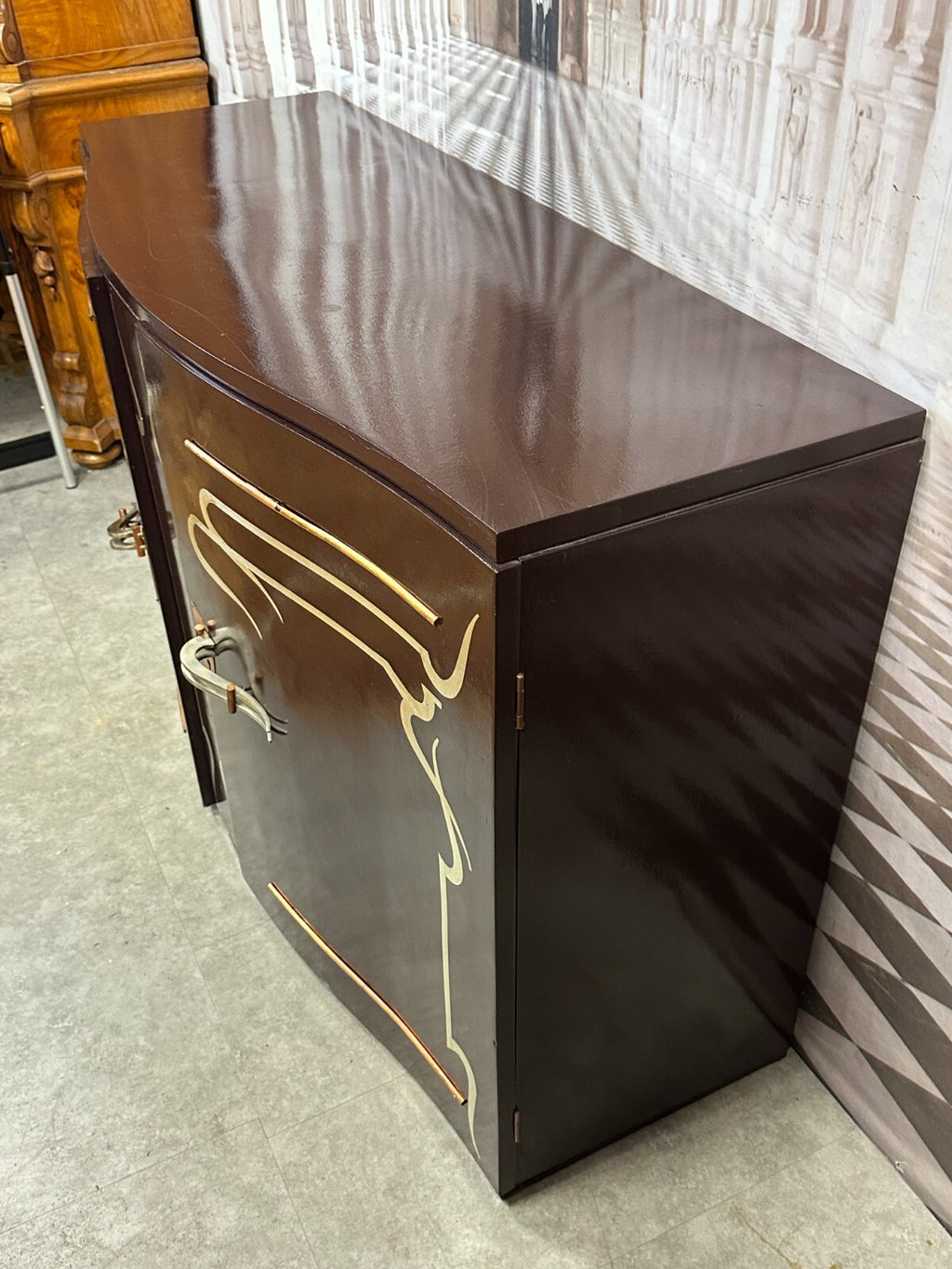 Sideboard Kommode Marke Eigenbau massive Metall Griffe