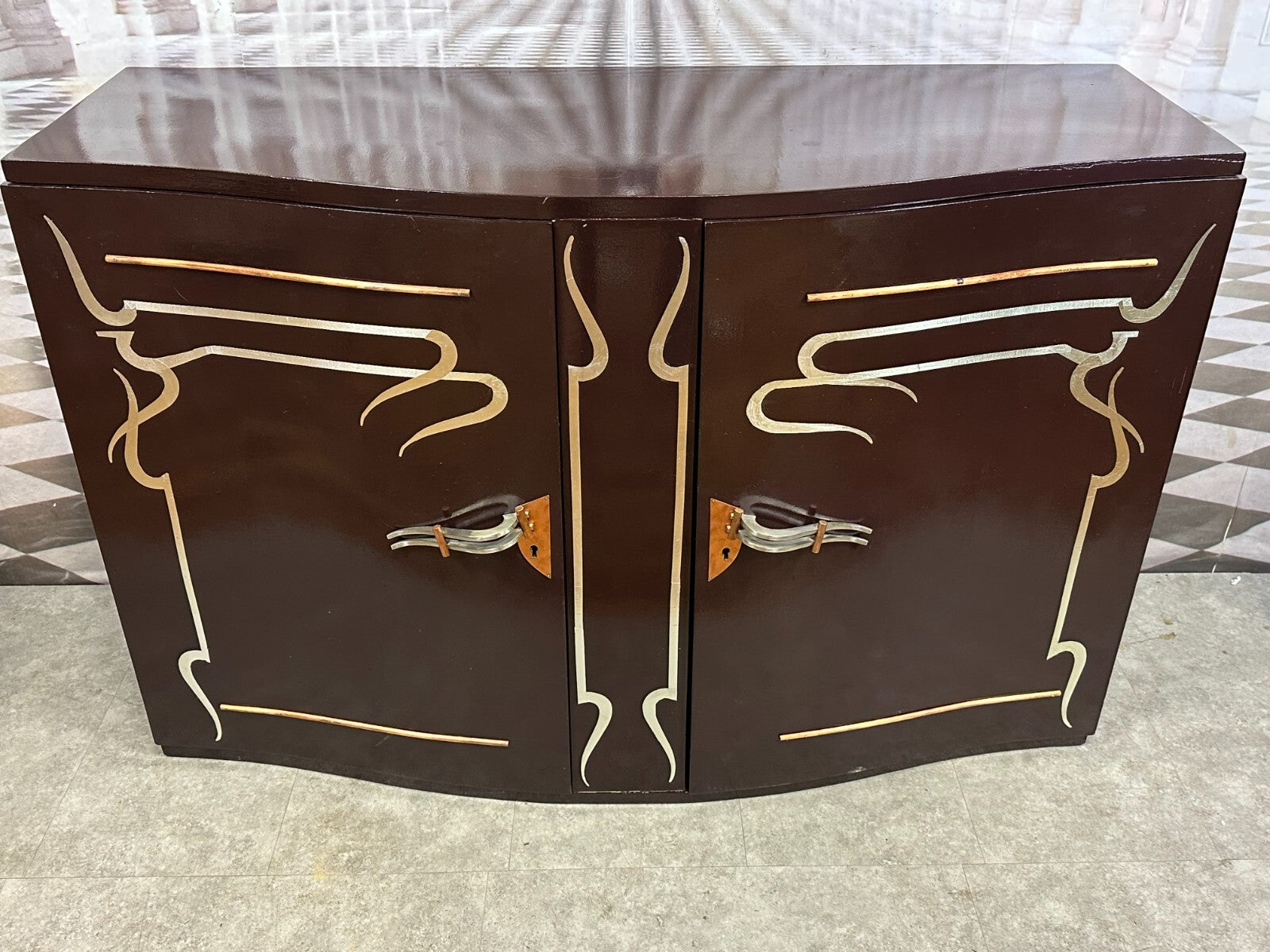 Sideboard Kommode Marke Eigenbau massive Metall Griffe