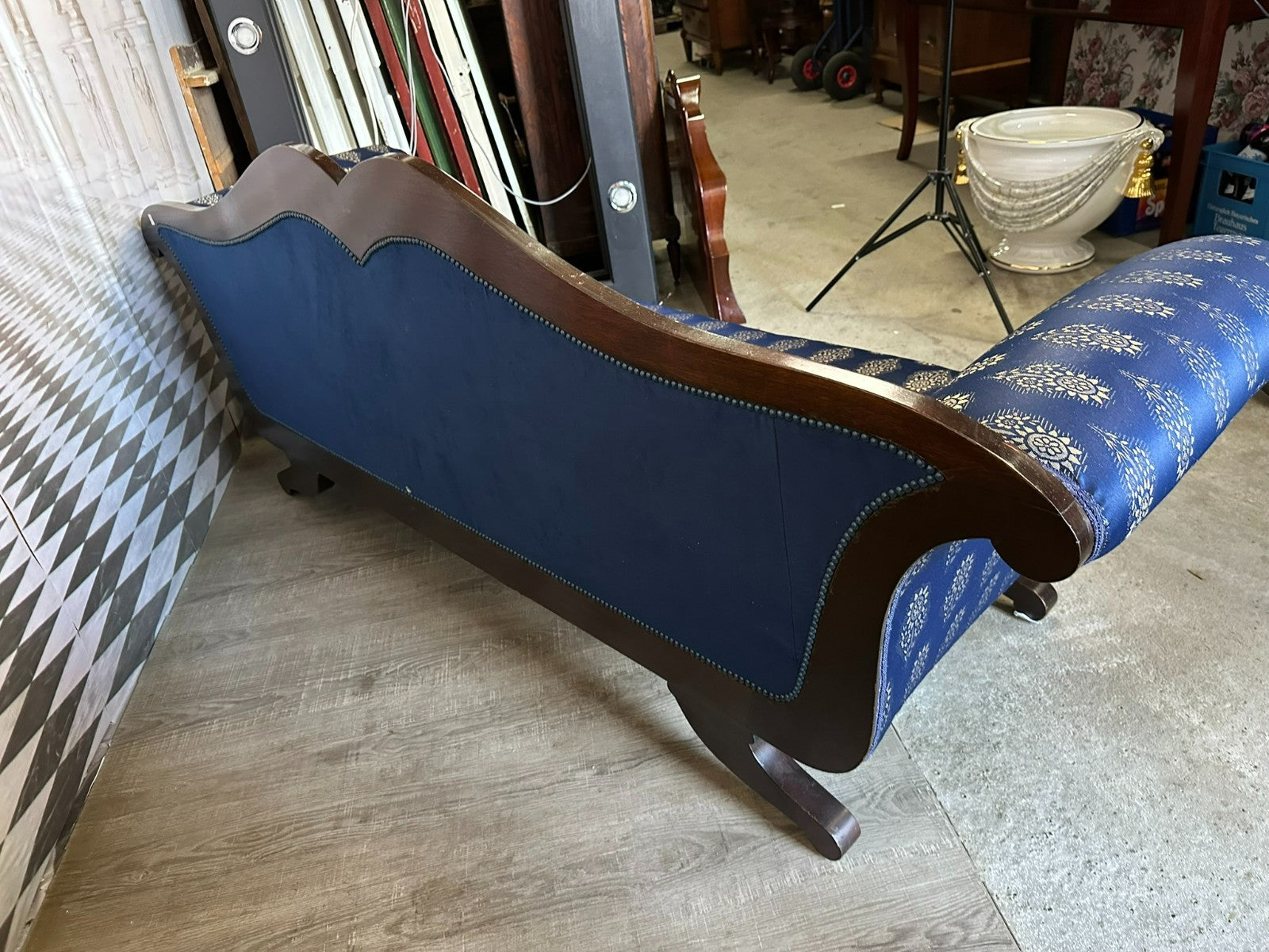 Antikes Biedermeier Sofa 19 tes Jhdt restauriert neuer Bezug Kunst Seide