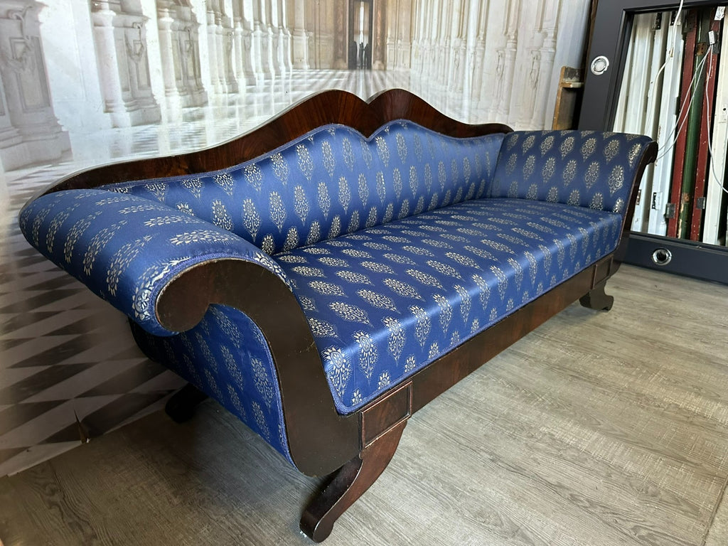 Antikes Biedermeier Sofa 19 tes Jhdt restauriert neuer Bezug Kunst Seide