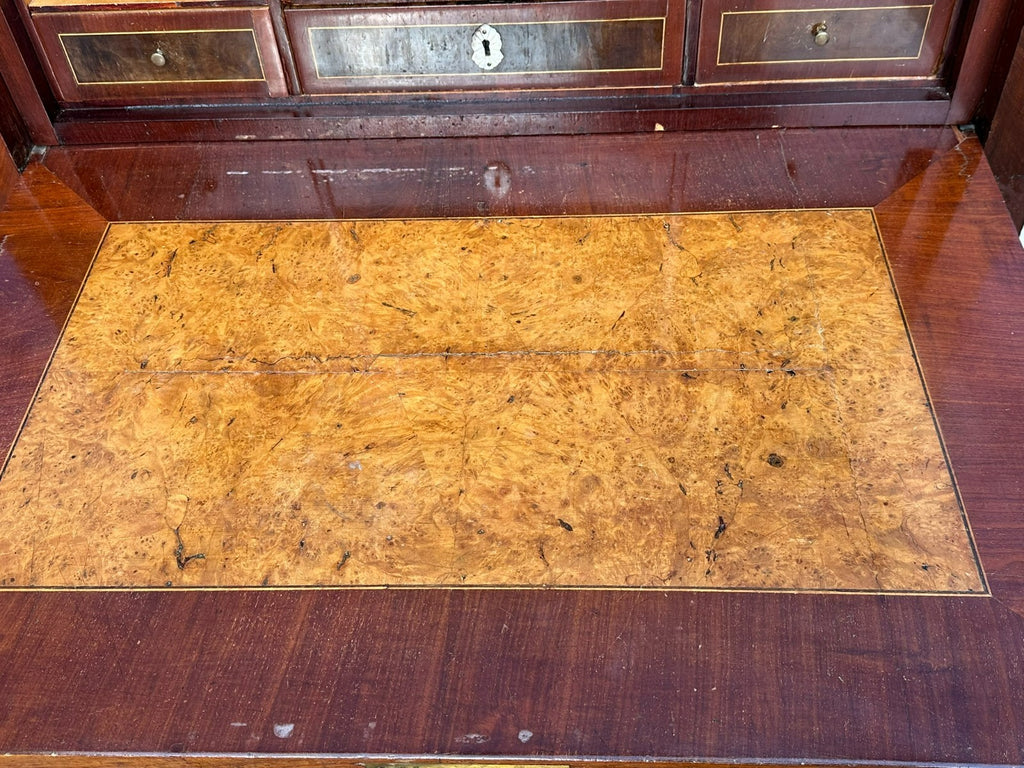 Früher antiker Biedermeier Sekretär um 1820 Mahagoni