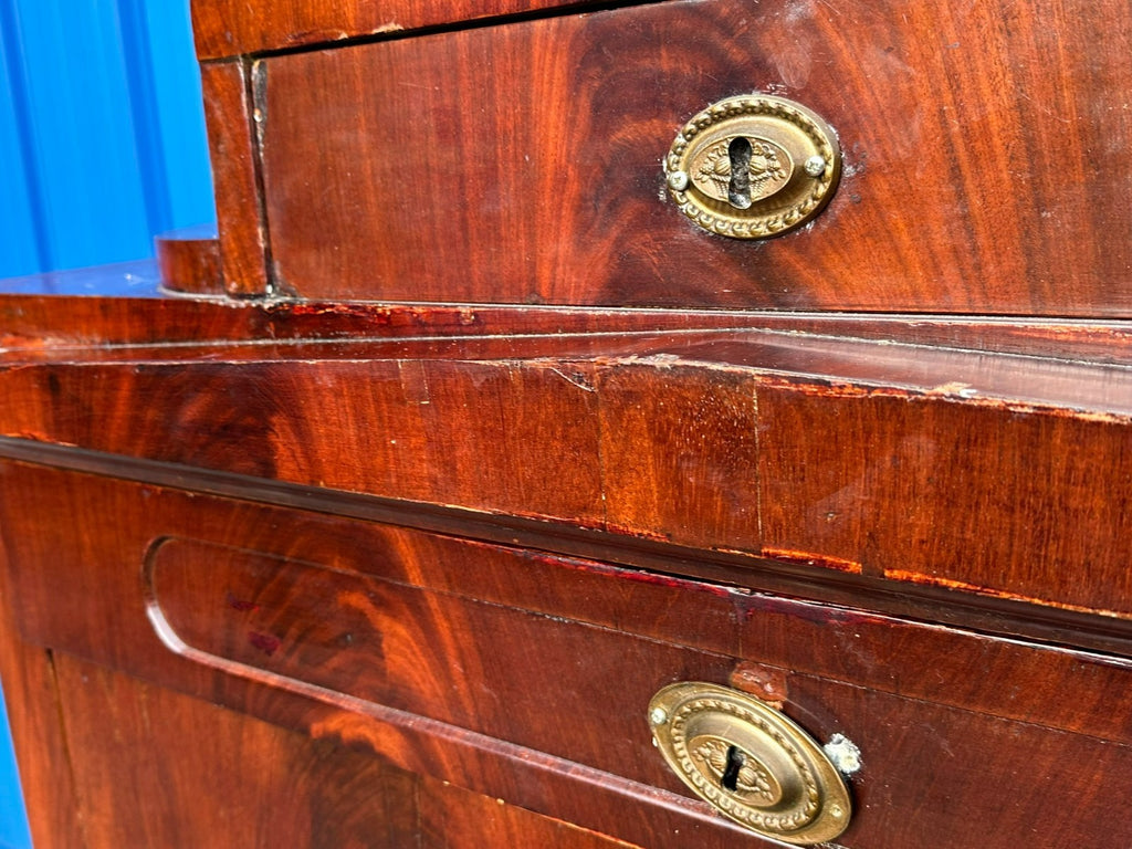 Früher antiker Biedermeier Sekretär um 1820 Mahagoni