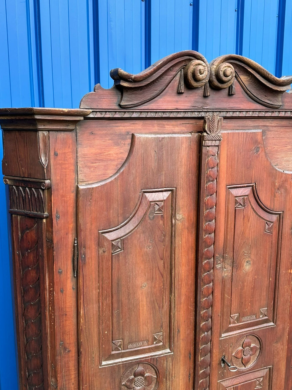Antiker Schrank Bauernschrank von 1843 Louis Seize Stil Landhaus