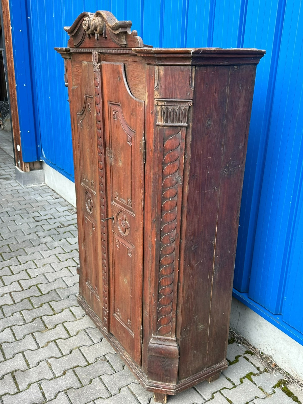 Antiker Schrank Bauernschrank von 1843 Louis Seize Stil Landhaus