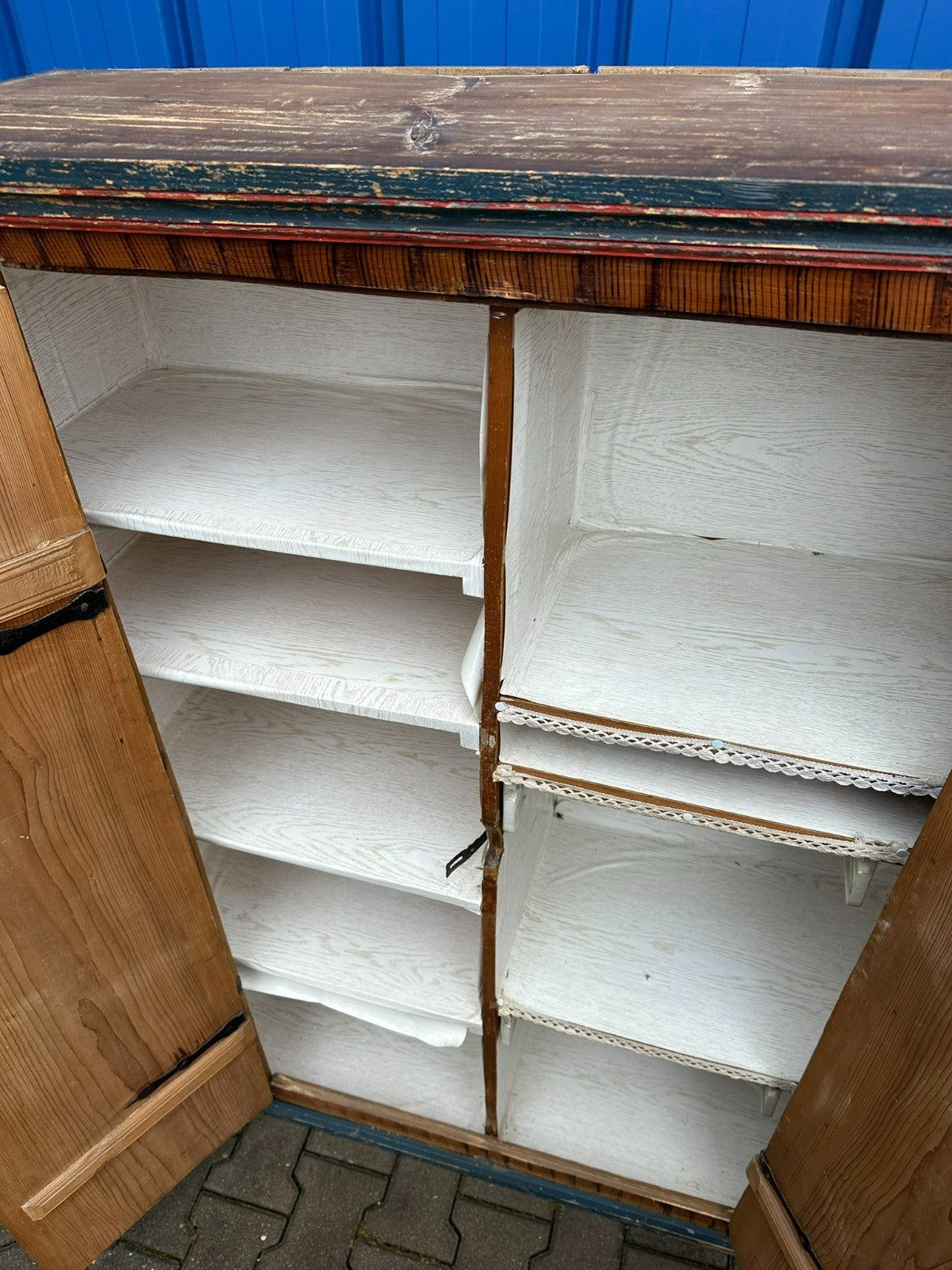 Antiker Schrank Bauernschrank handbemalt 18 tes Jhdt originale Bemalung