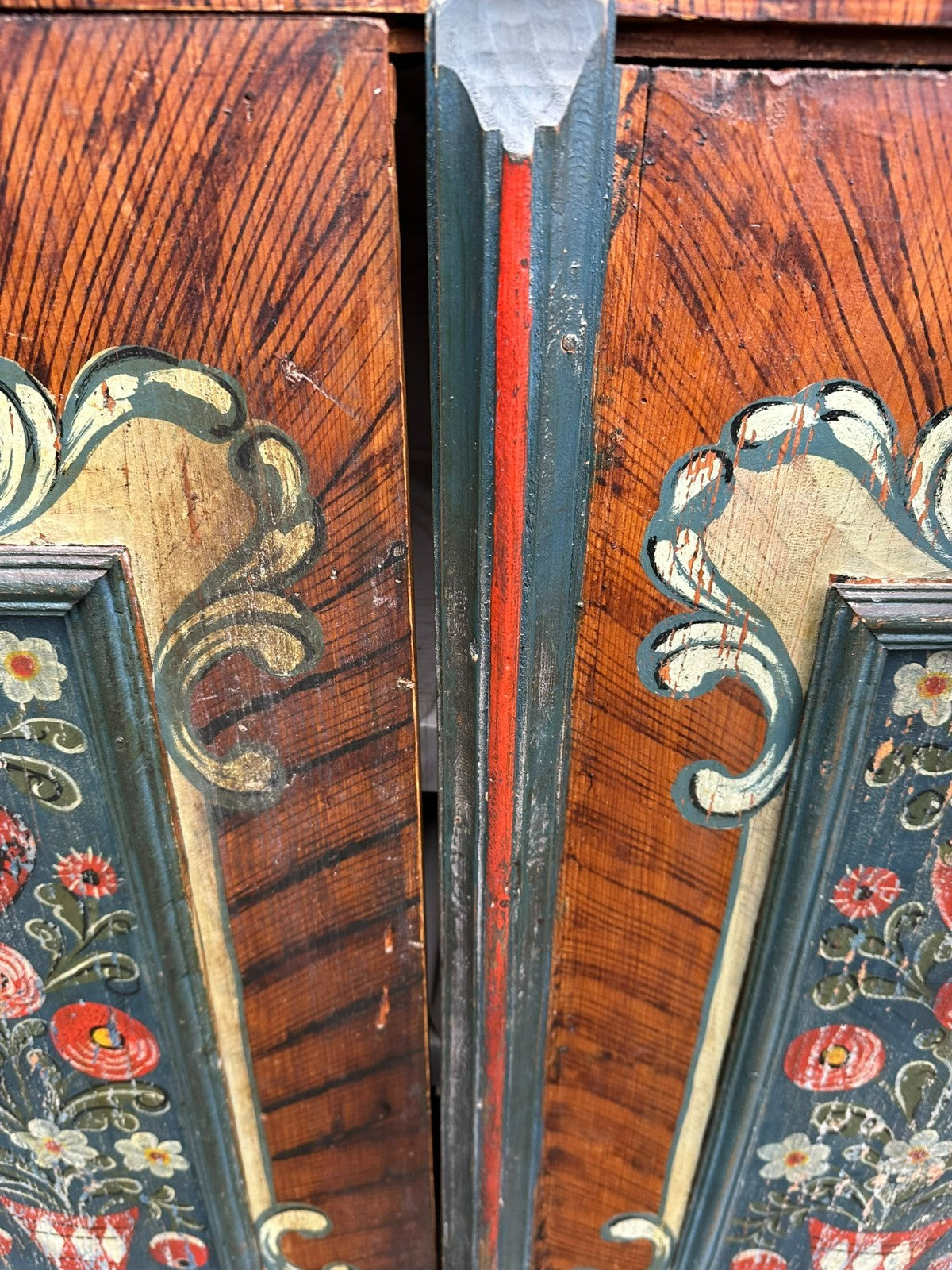Antiker Schrank Bauernschrank handbemalt 18 tes Jhdt originale Bemalung