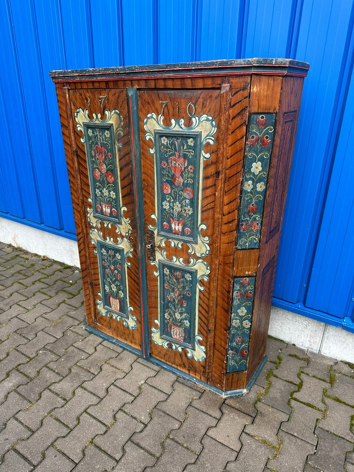 Antiker Schrank Bauernschrank handbemalt 18 tes Jhdt originale Bemalung