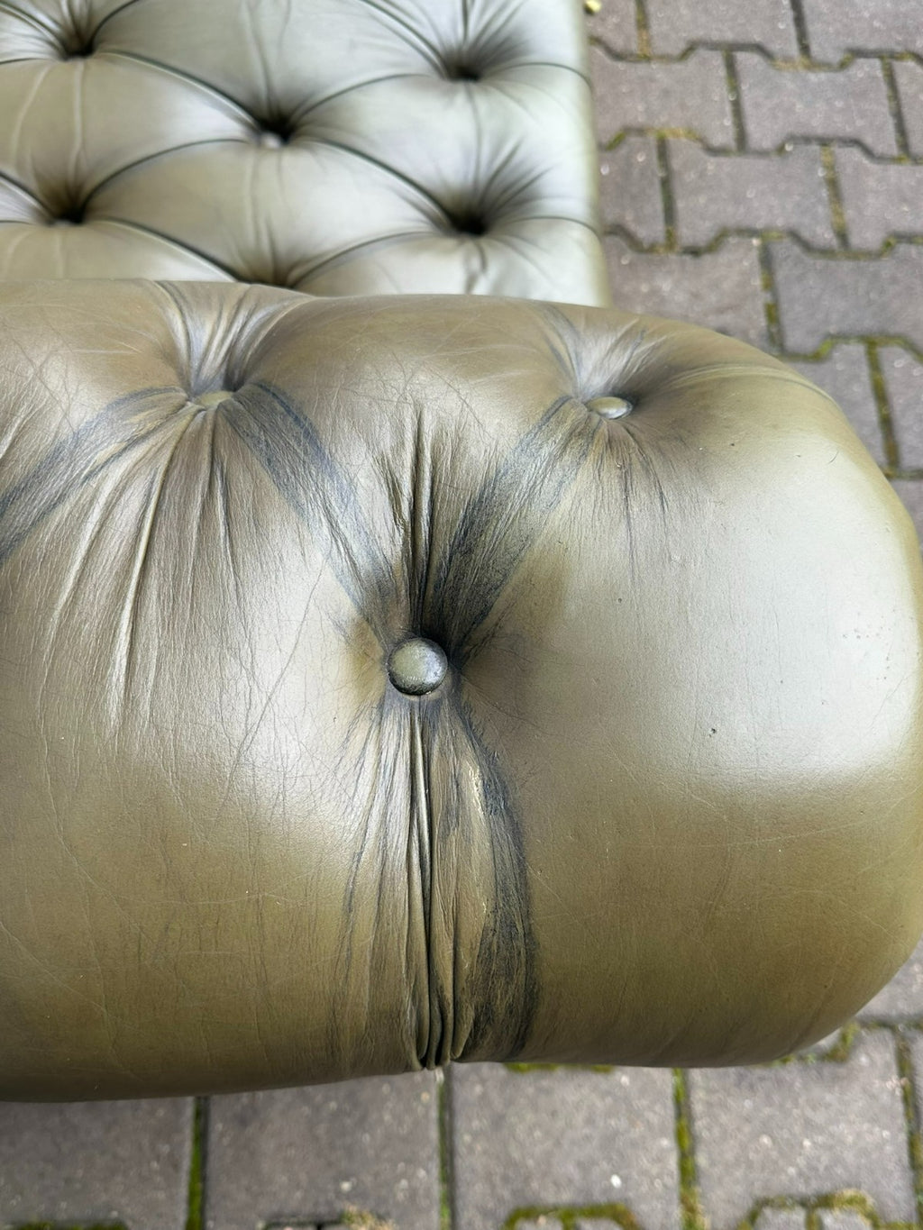 Vintage Chesterfield Sofa Couch original Englisch Oliv grün Leder