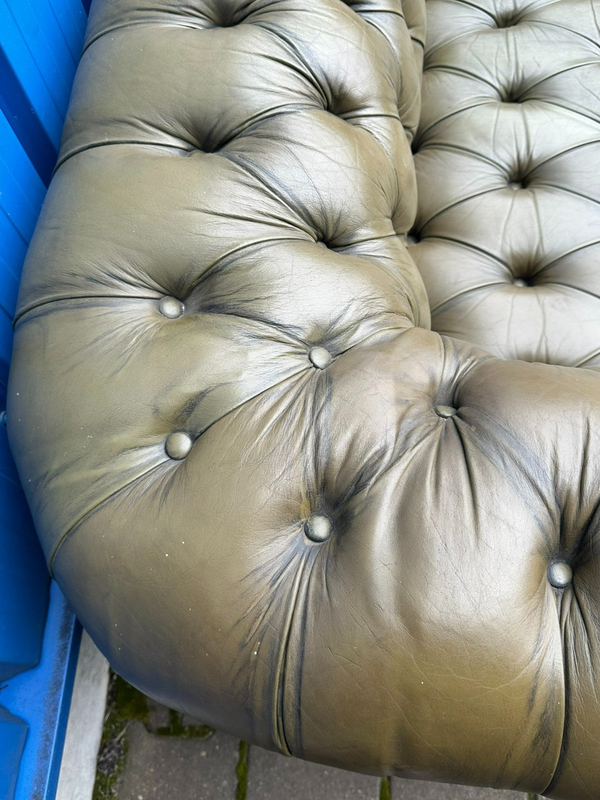 Vintage Chesterfield Sofa Couch original Englisch Oliv grün Leder
