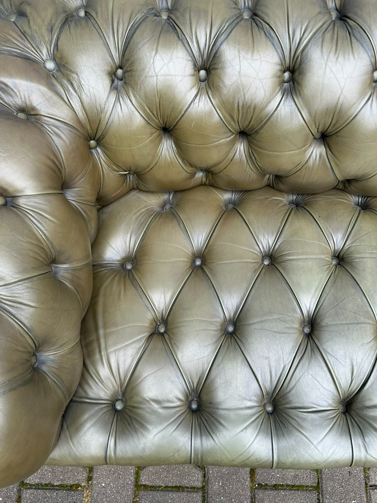 Vintage Chesterfield Sofa Couch original Englisch Oliv grün Leder