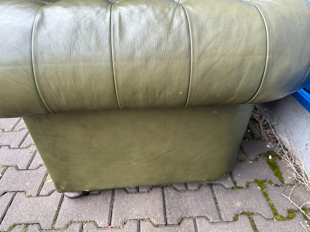 Vintage Chesterfield Sessel original Englisch Oliv grün Leder