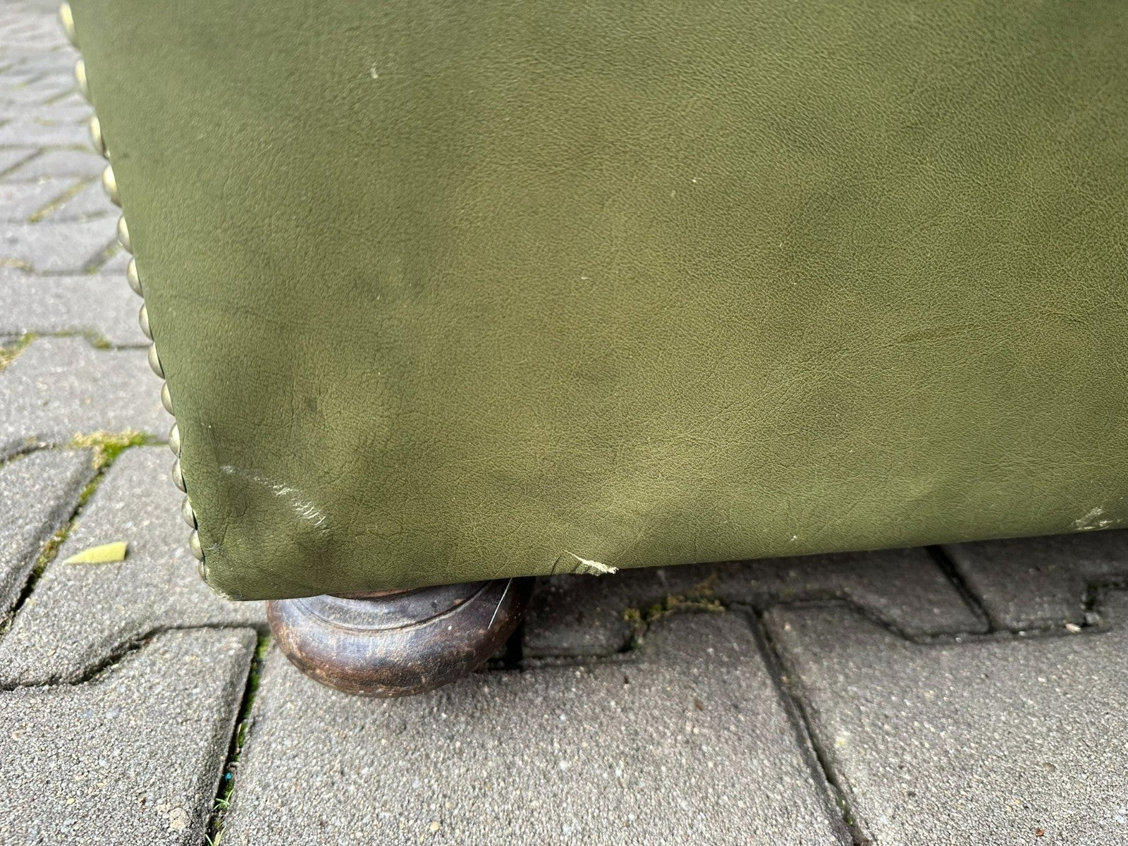 Vintage Chesterfield Sessel original Englisch Oliv grün Leder