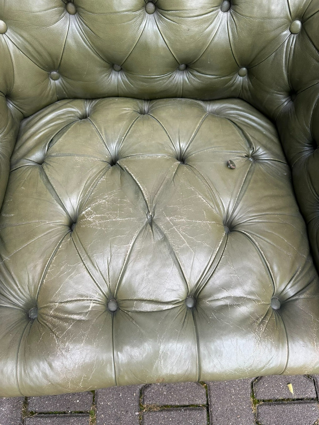 Vintage Chesterfield Sessel original Englisch Oliv grün Leder