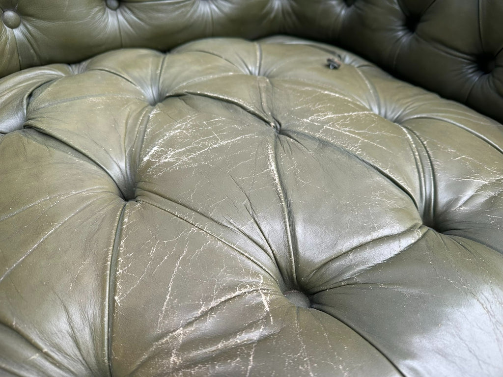 Vintage Chesterfield Sessel original Englisch Oliv grün Leder