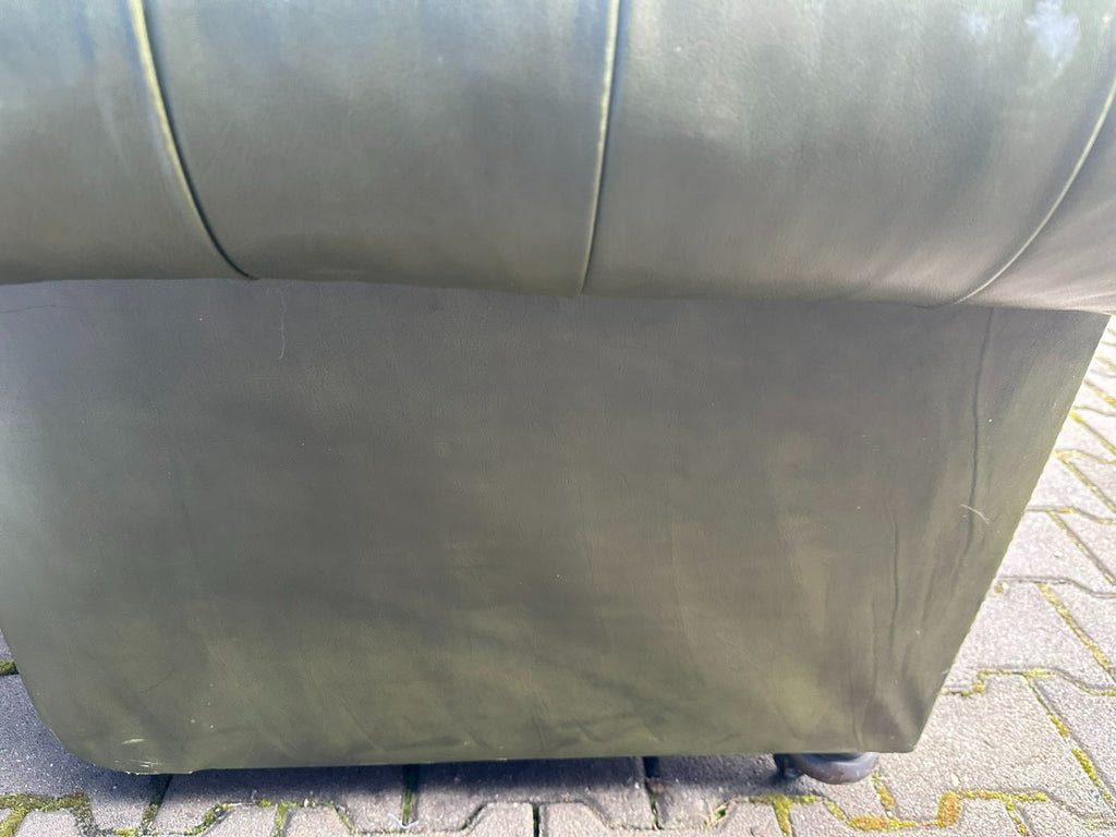 Vintage Chesterfield Sessel original Englisch Oliv grün Leder