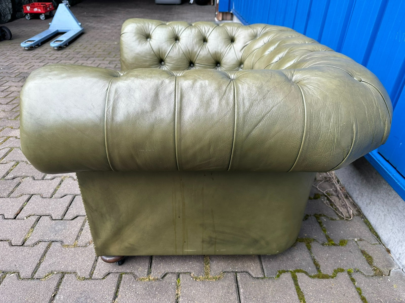 Vintage Chesterfield Sessel original Englisch Oliv grün Leder