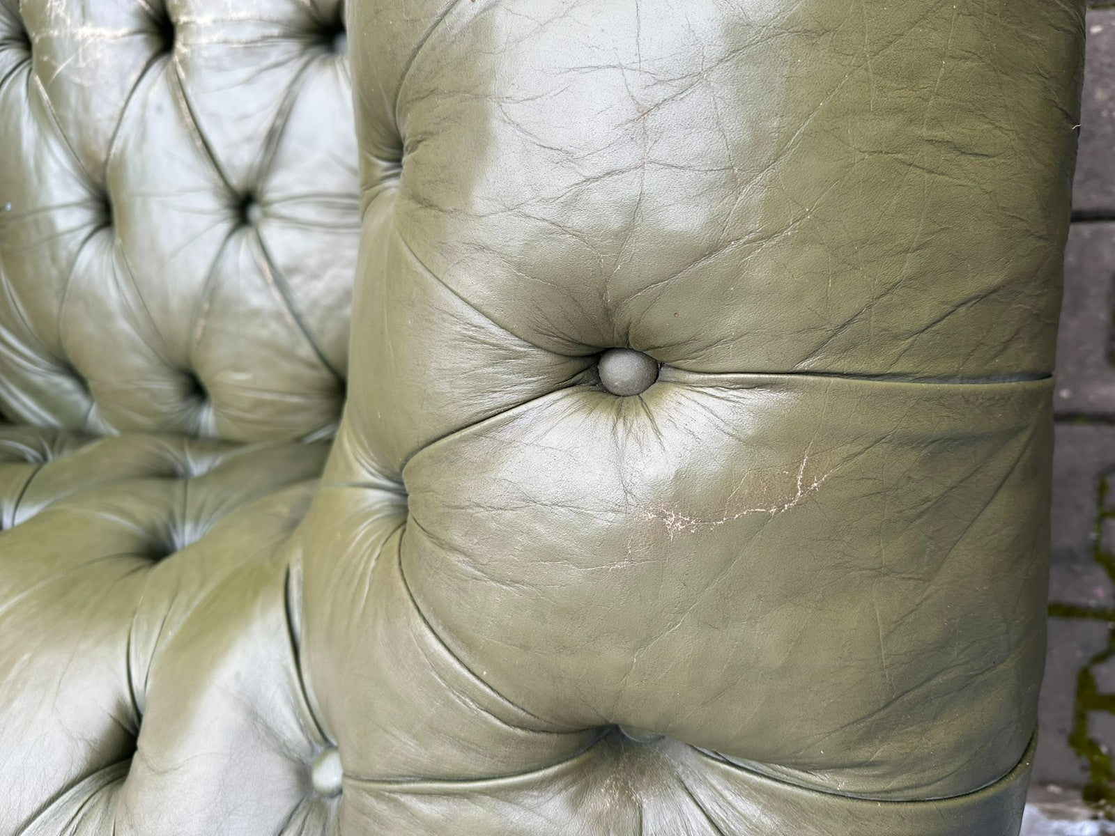 Vintage Chesterfield Sessel original Englisch Oliv grün Leder