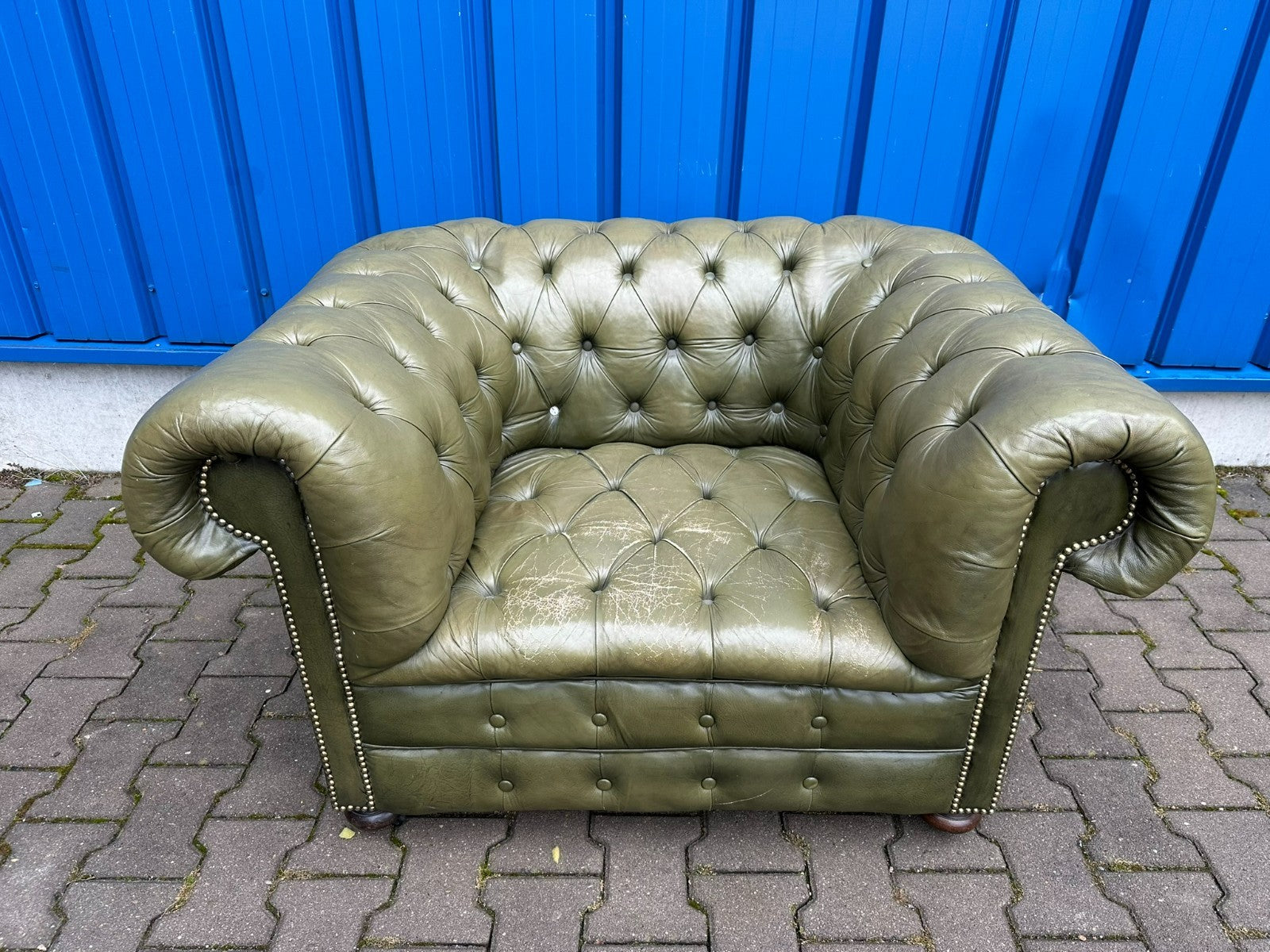 VINTAGE CHESTERFIELD SESSEL ORIGINAL ENGLISCH OLIV GRÜN LEDER