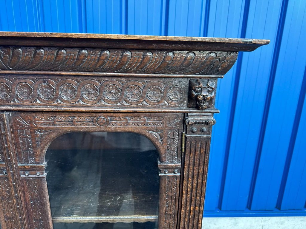 Antike Neo Renaissance Vitrine aus Eiche 19 tes Jhdt Gründerzeit Schrank