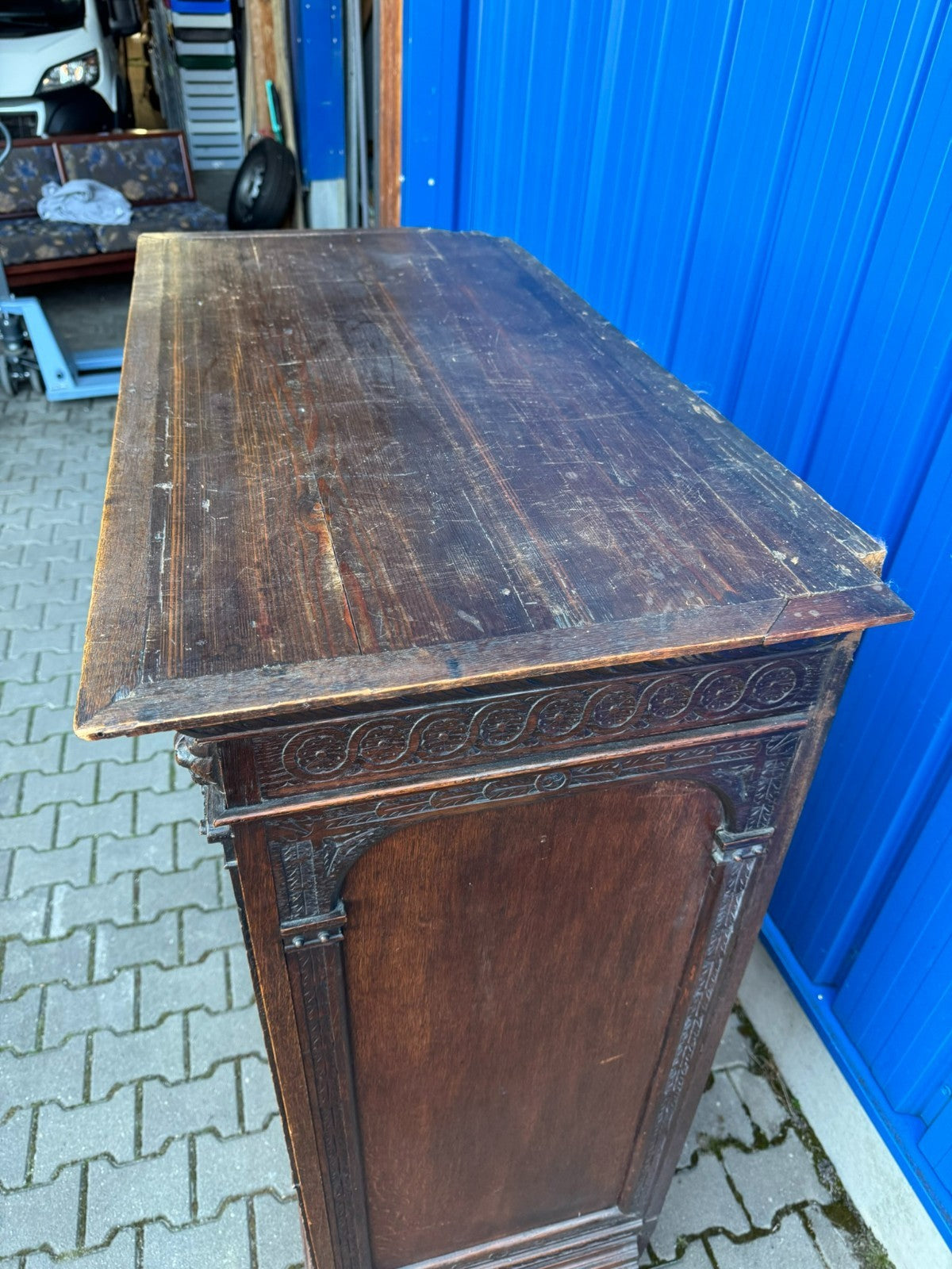 Antike Neo Renaissance Vitrine aus Eiche 19 tes Jhdt Gründerzeit Schrank