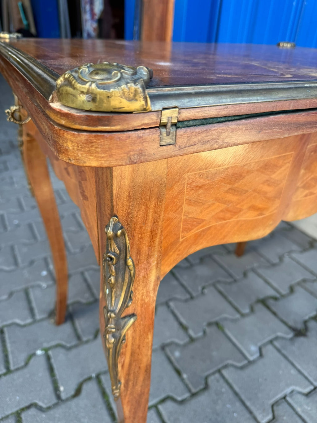 Antiker Spieltisch Nussbaum Frankreich um 1900 mit Intarisen