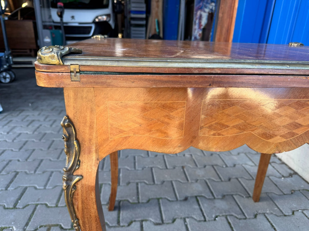 Antiker Spieltisch Nussbaum Frankreich um 1900 mit Intarisen