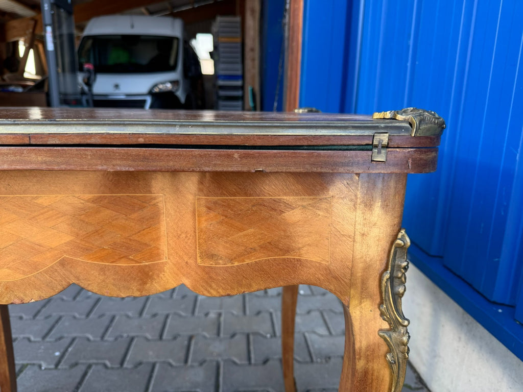 Antiker Spieltisch Nussbaum Frankreich um 1900 mit Intarisen