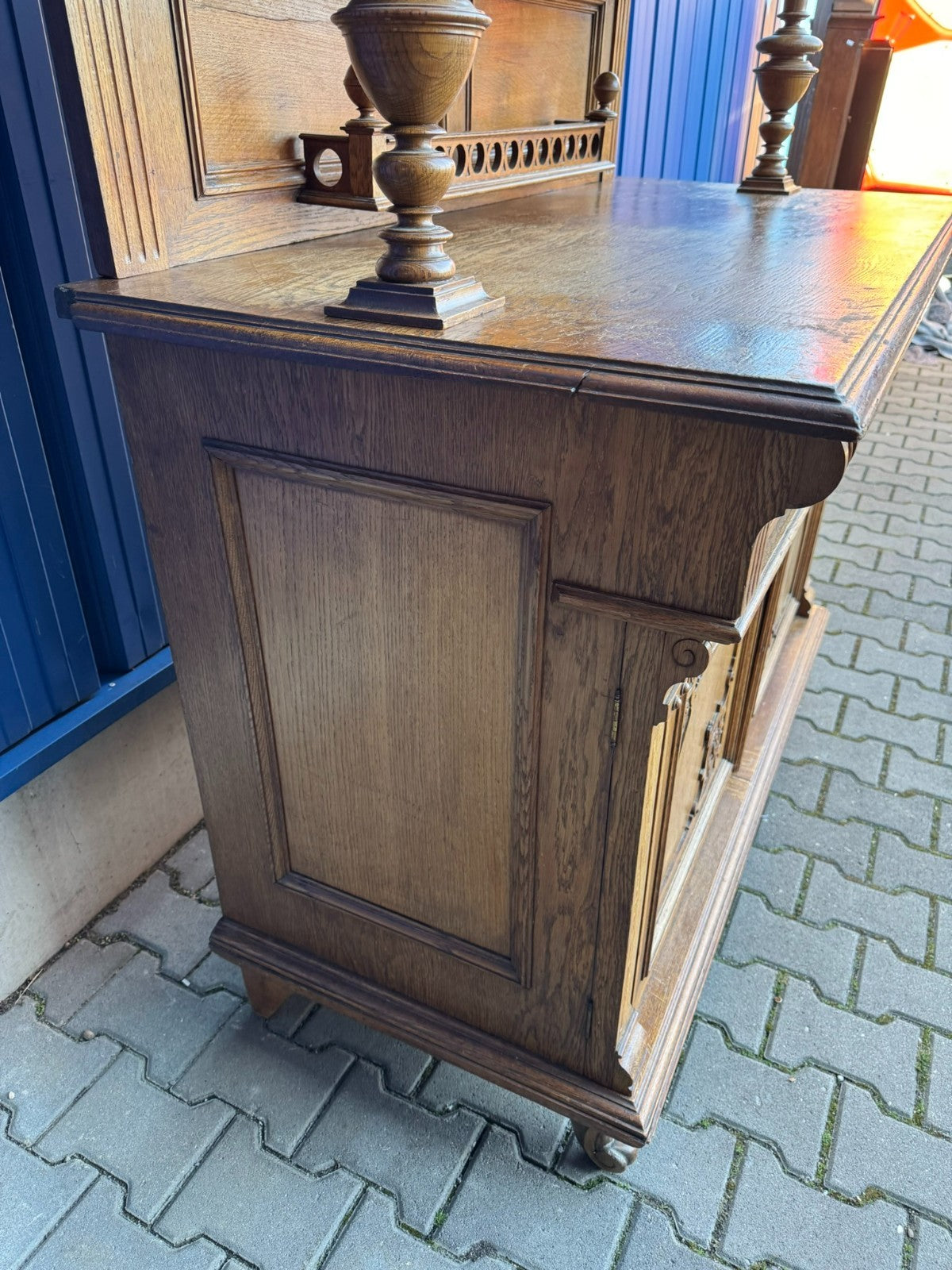Antikes Jugendstil Buffet aus Eiche Deutsch um 1900