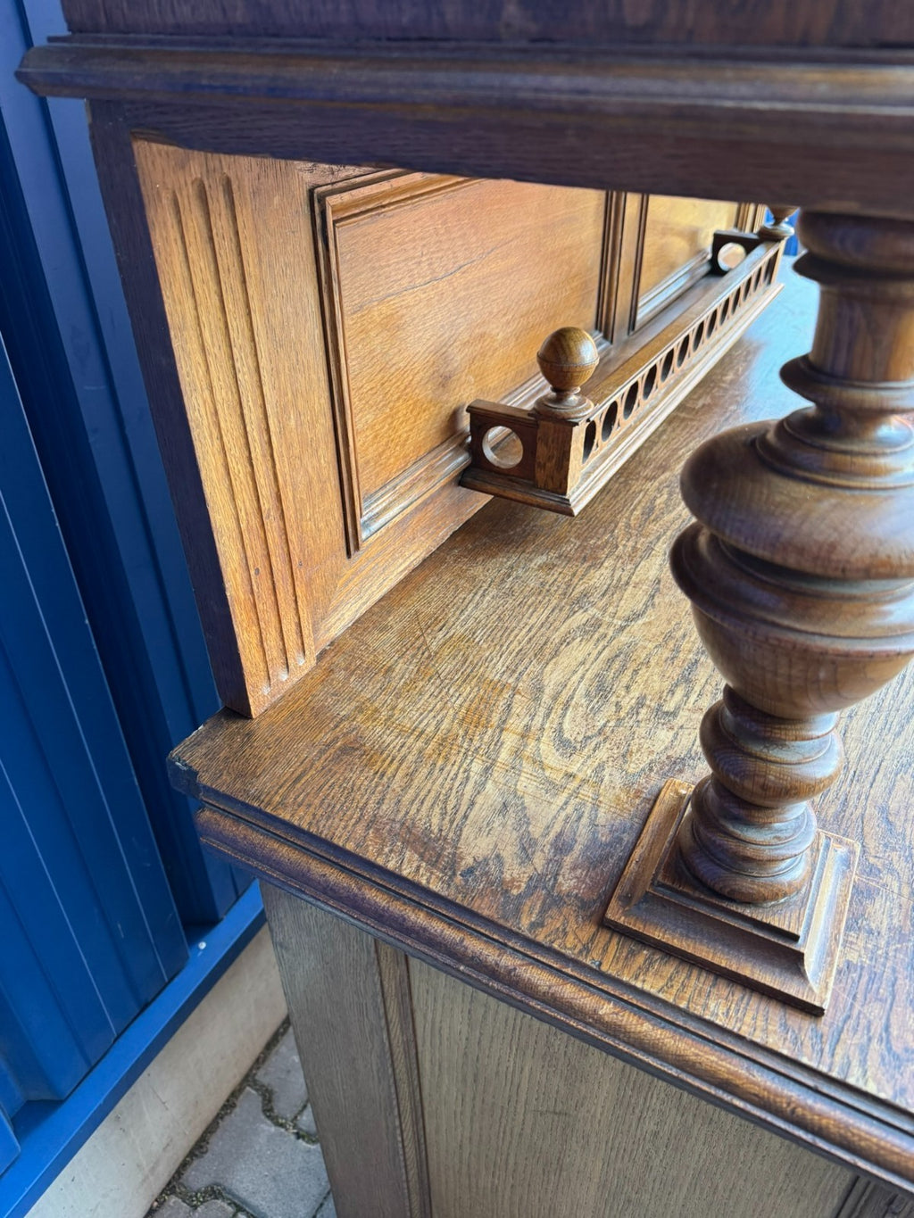 Antikes Jugendstil Buffet aus Eiche Deutsch um 1900