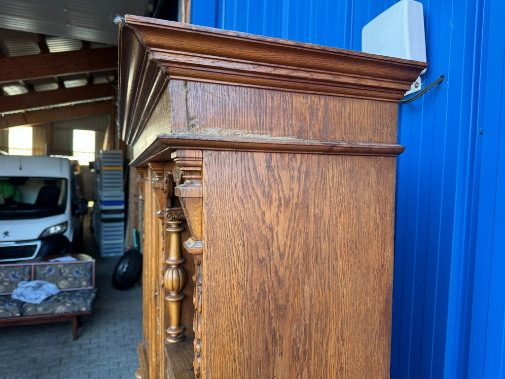 Antikes Jugendstil Buffet aus Eiche Deutsch um 1900