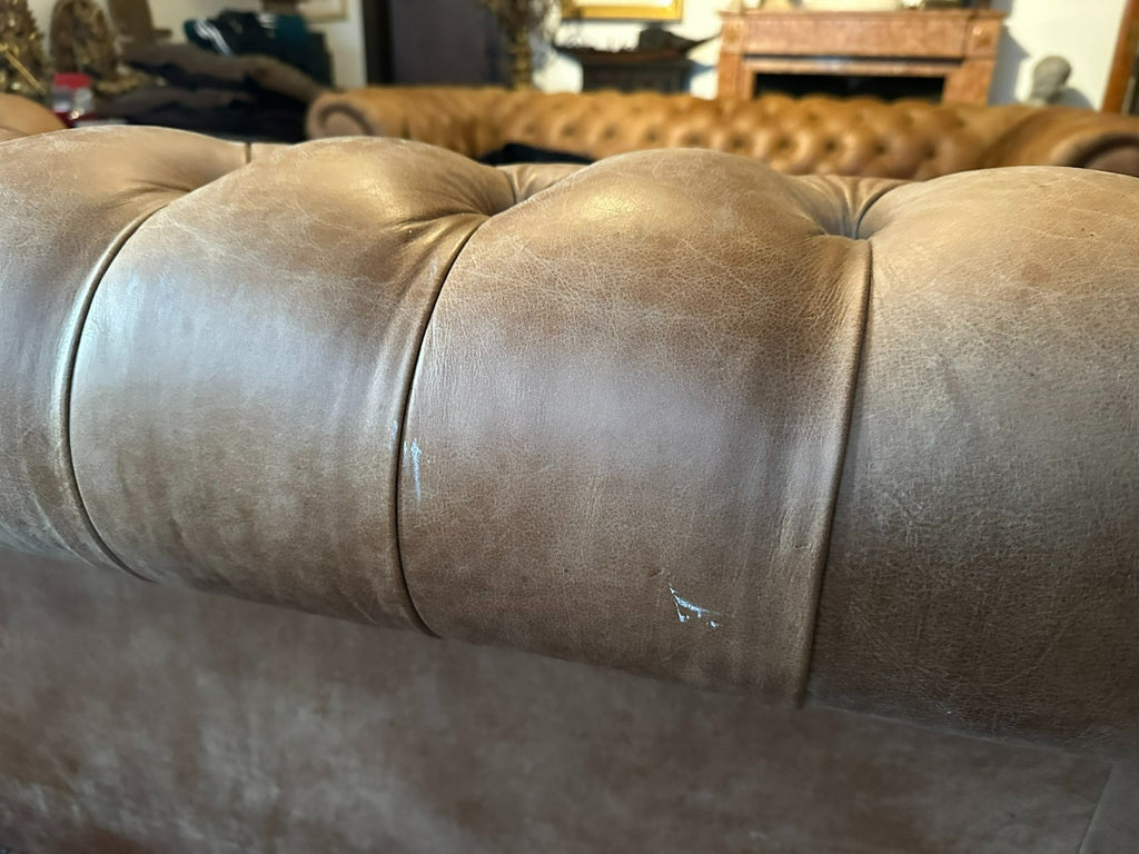 Chesterfield Couch aus Leder Sofa Gutmann Collection 1867