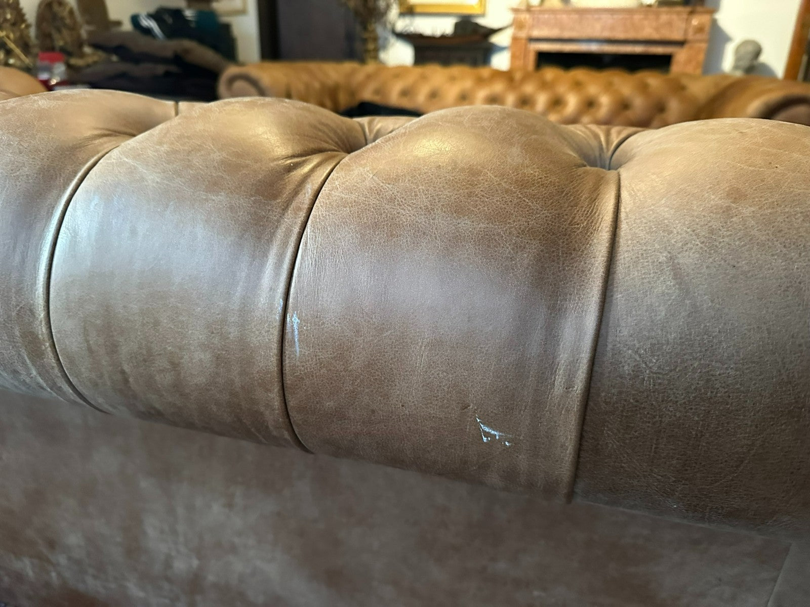 Chesterfield Couch aus Leder Sofa Gutmann Collection 1867