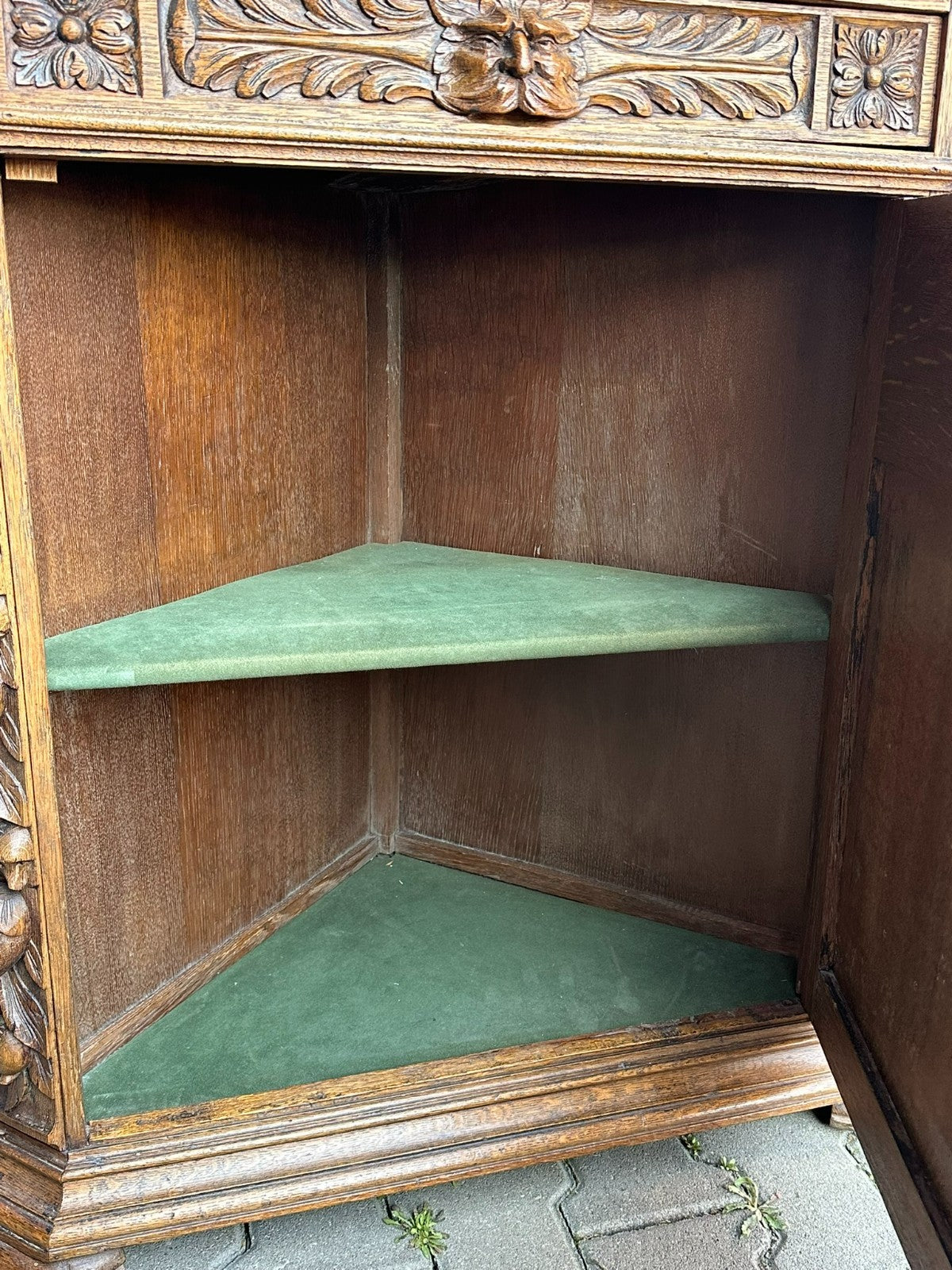 Prächtiger Neo Renaissance Schrank Eckschrank 19 tes Jhdt Schnitzwerk