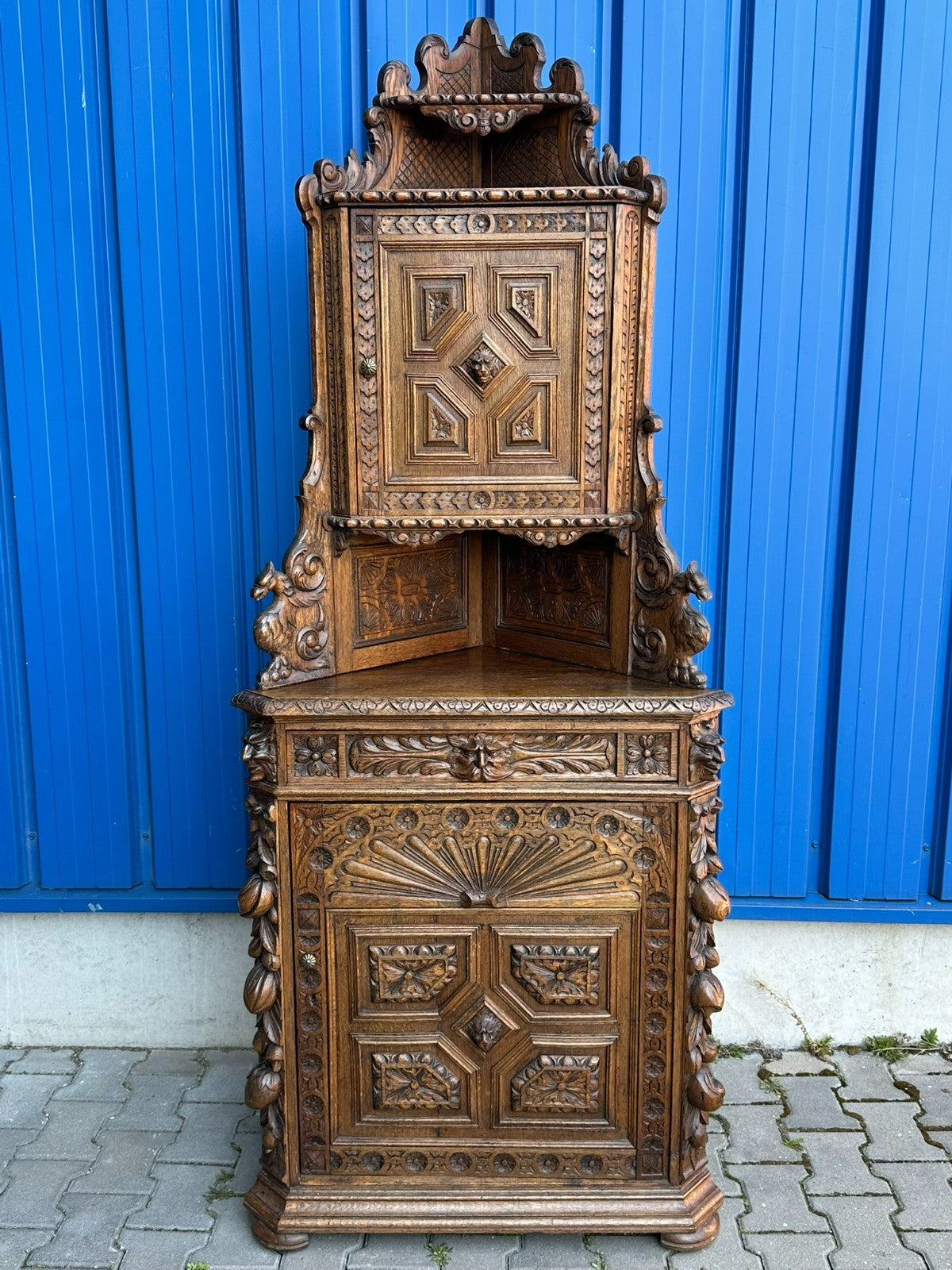PRÄCHTIGER NEO RENAISSANCE SCHRANK ECKSCHRANK 19 TES JHDT SCHNITZWERK