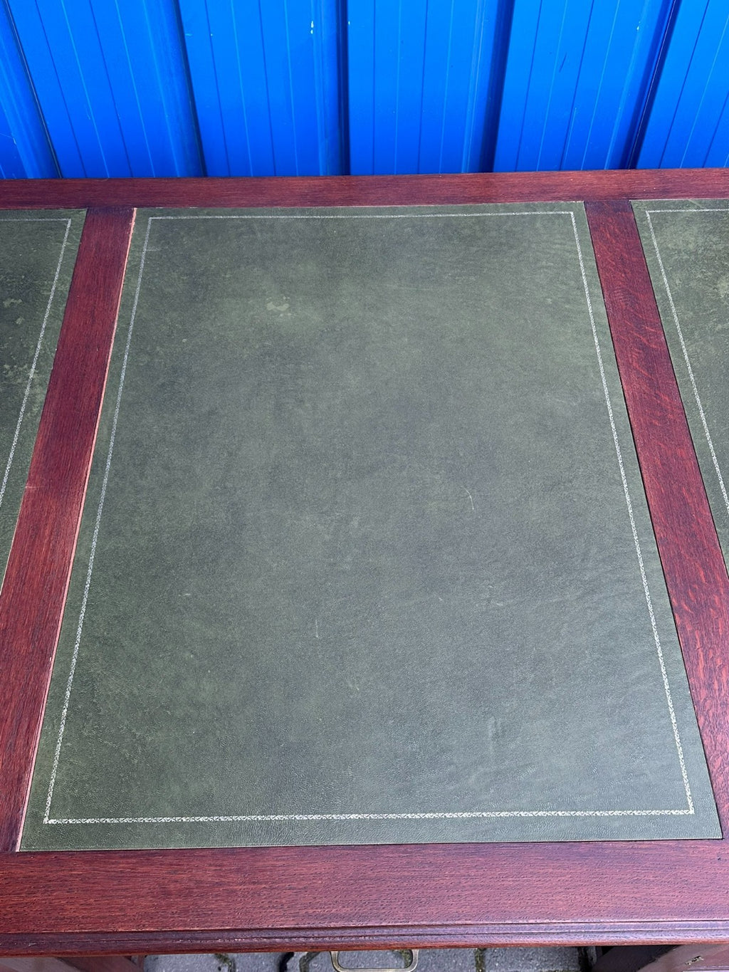 Grosser Vintage Schreibtisch aus Eiche England 20 tes Jhdt