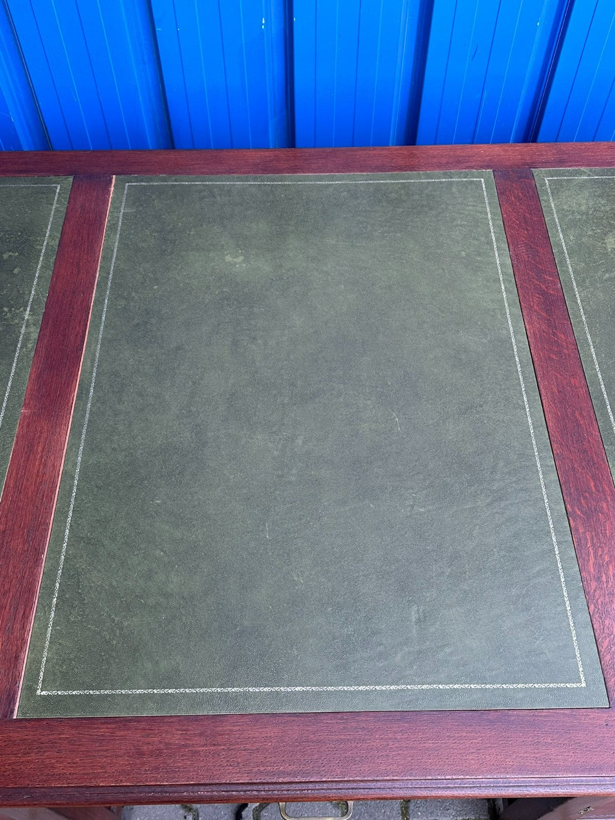 Grosser Vintage Schreibtisch aus Eiche England 20 tes Jhdt